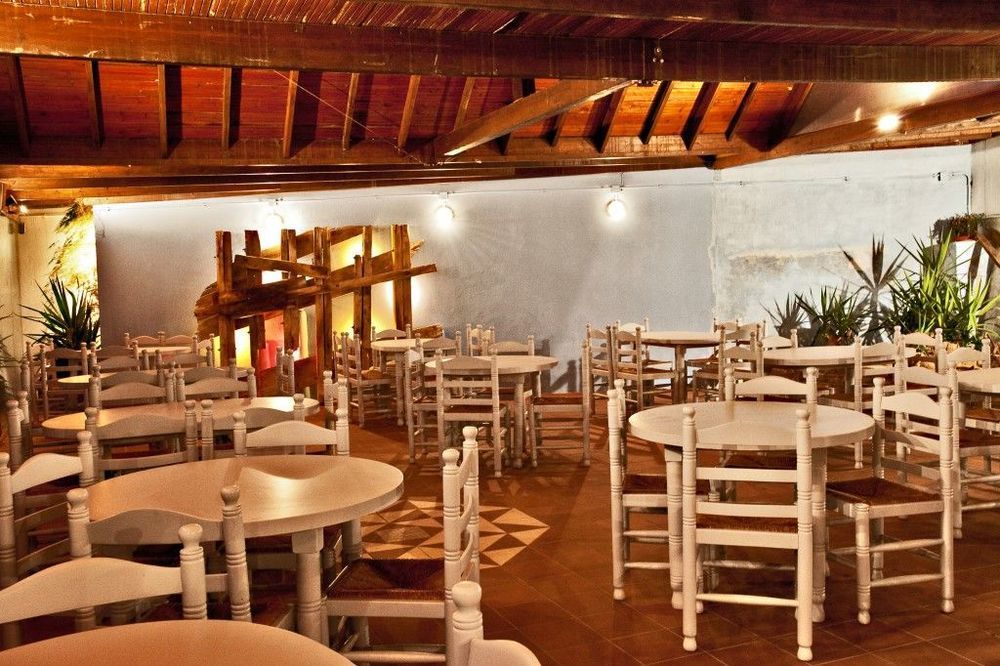 Aeolos Bay Hotel Tínos Restaurante foto